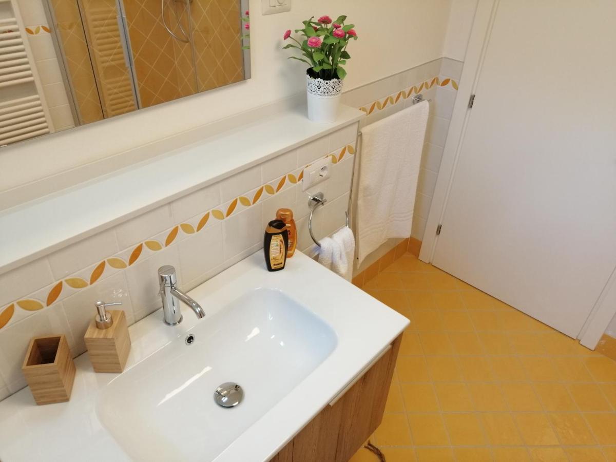 B&B La Casa Di Loretta Paderno Екстериор снимка