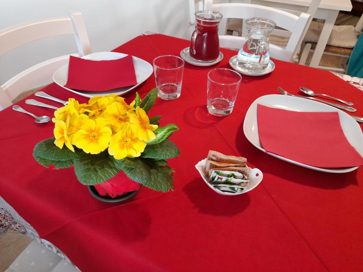 B&B La Casa Di Loretta Paderno Екстериор снимка