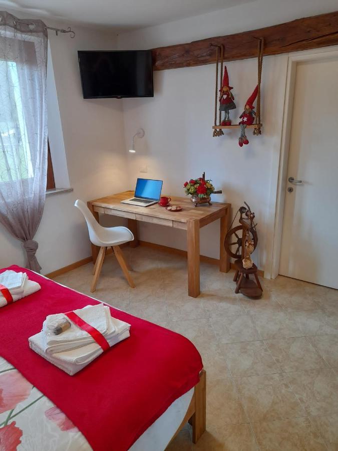 B&B La Casa Di Loretta Paderno Екстериор снимка